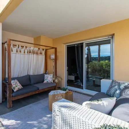 T4 Terrasse Vue Sur Le Golf نيم
